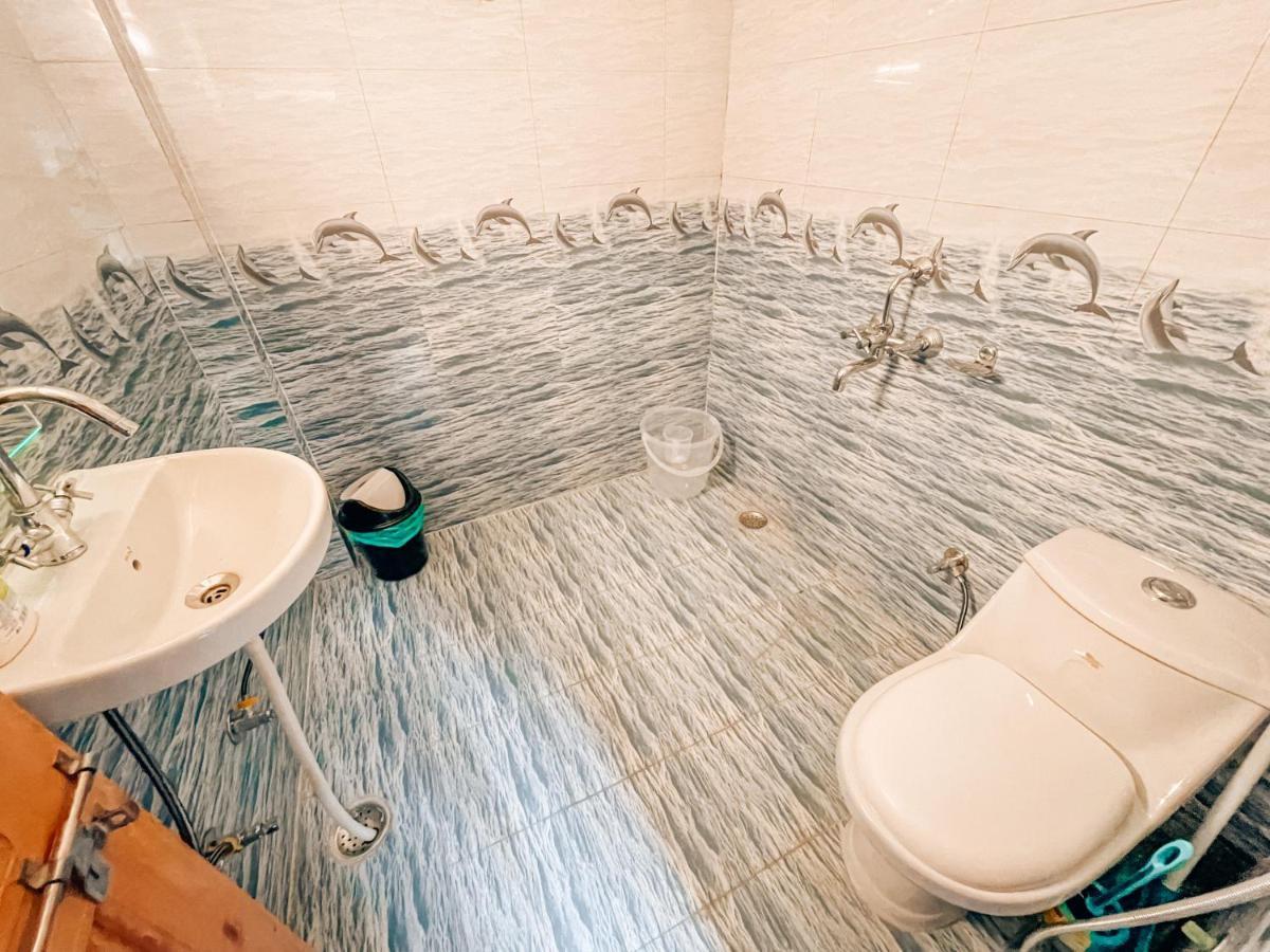Madpackers Jibhi - Of Streamsides & Waterfalls 외부 사진